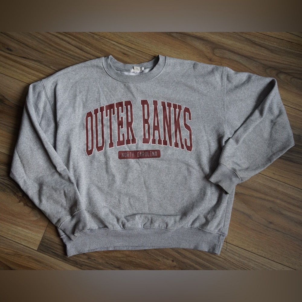 Full Tilt Gray Crew Neck Sweater Classic Design